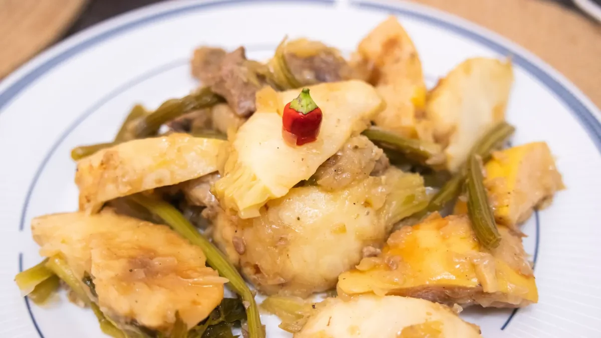 A plate of cut artichoke hearts